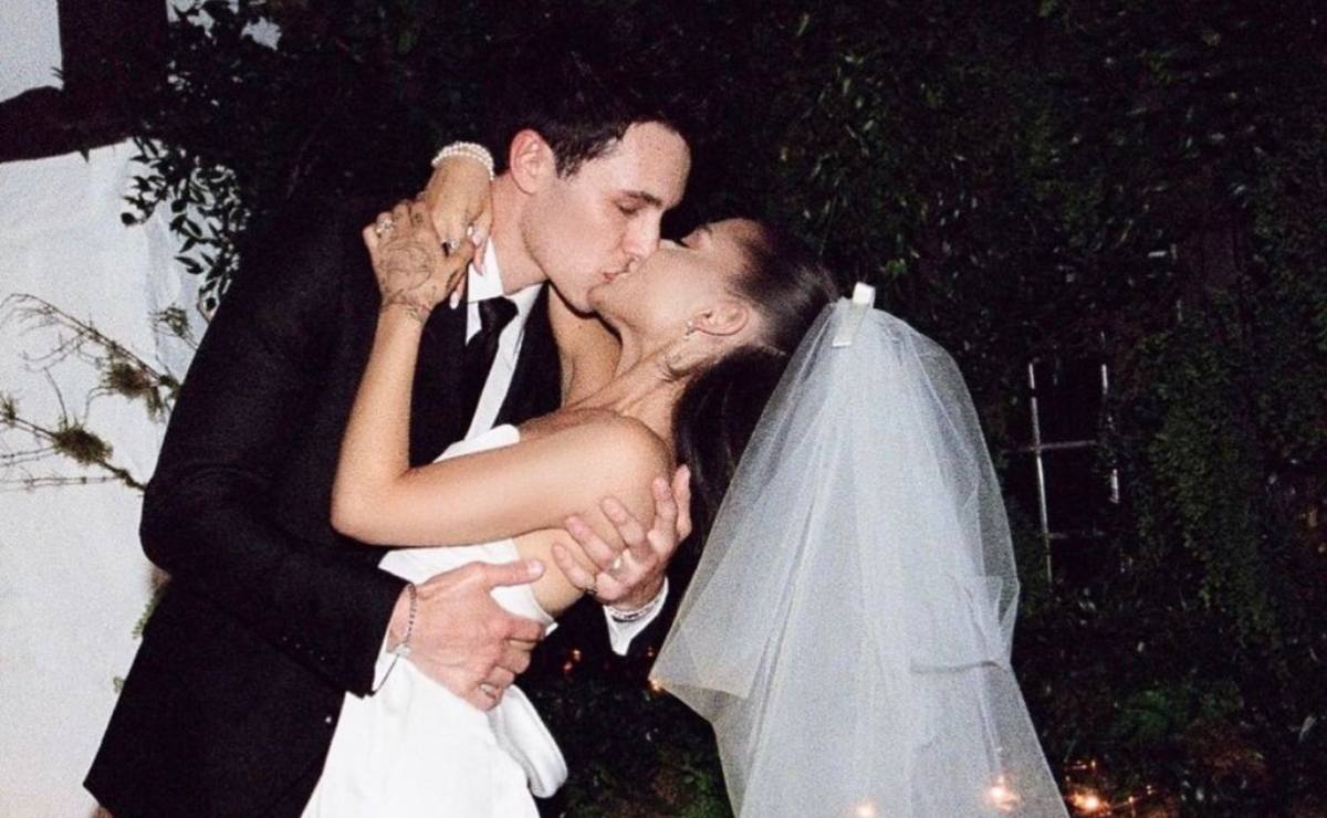 <p>
	(Instagram: arianagrande)</p>
