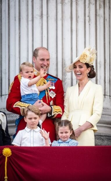 Los hijos de William y Kate hacen videollamadas a la reina Isabel II en cuarentena 