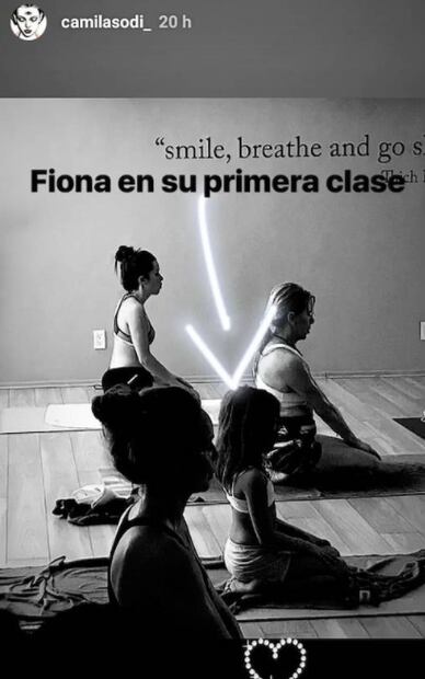 Fiona Luna Sodi asiste a su primera clase de yoga