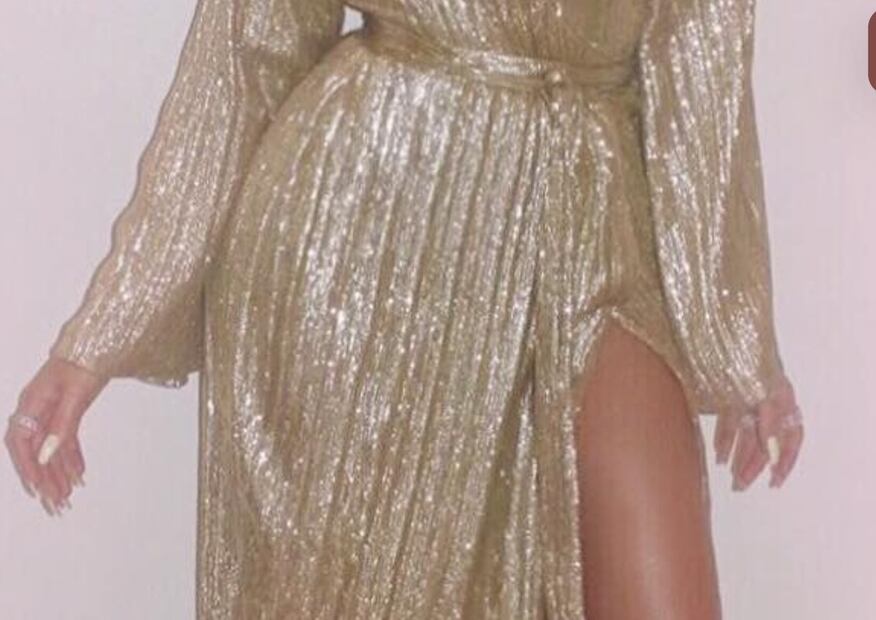 Khloé Kardashian aparece con dedos extra gracias al Photoshop 
