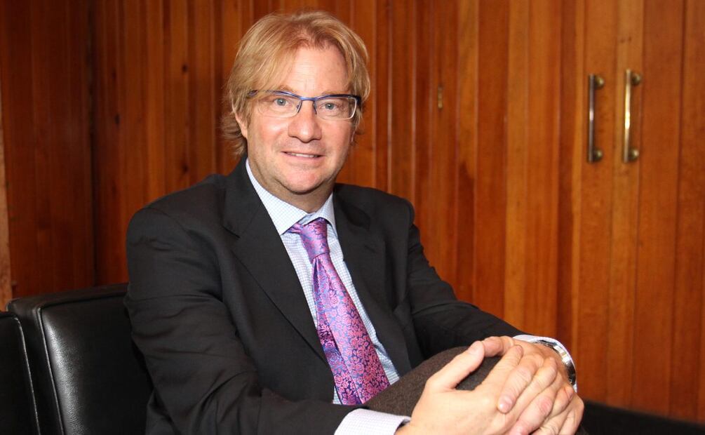 Andrés Roemer: Giran orden de aprehensión en su contra