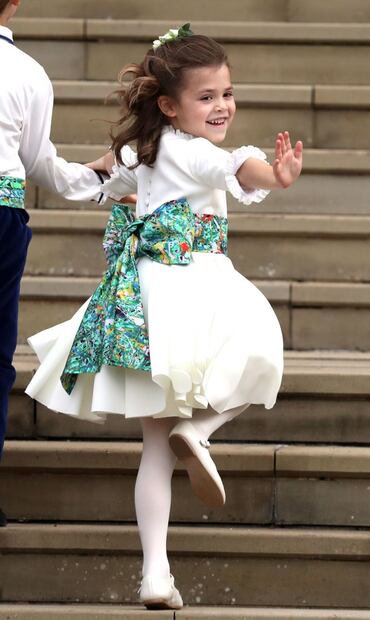 El príncipe George y la princesa Charlotte roban cámara en la boda de Eugenia de York