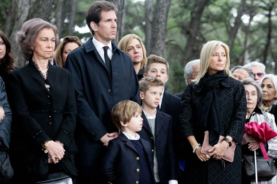 Tragedia en Grecia: la reina Sofía y la familia real ven el palacio de Tatoi acechado por el fuego  