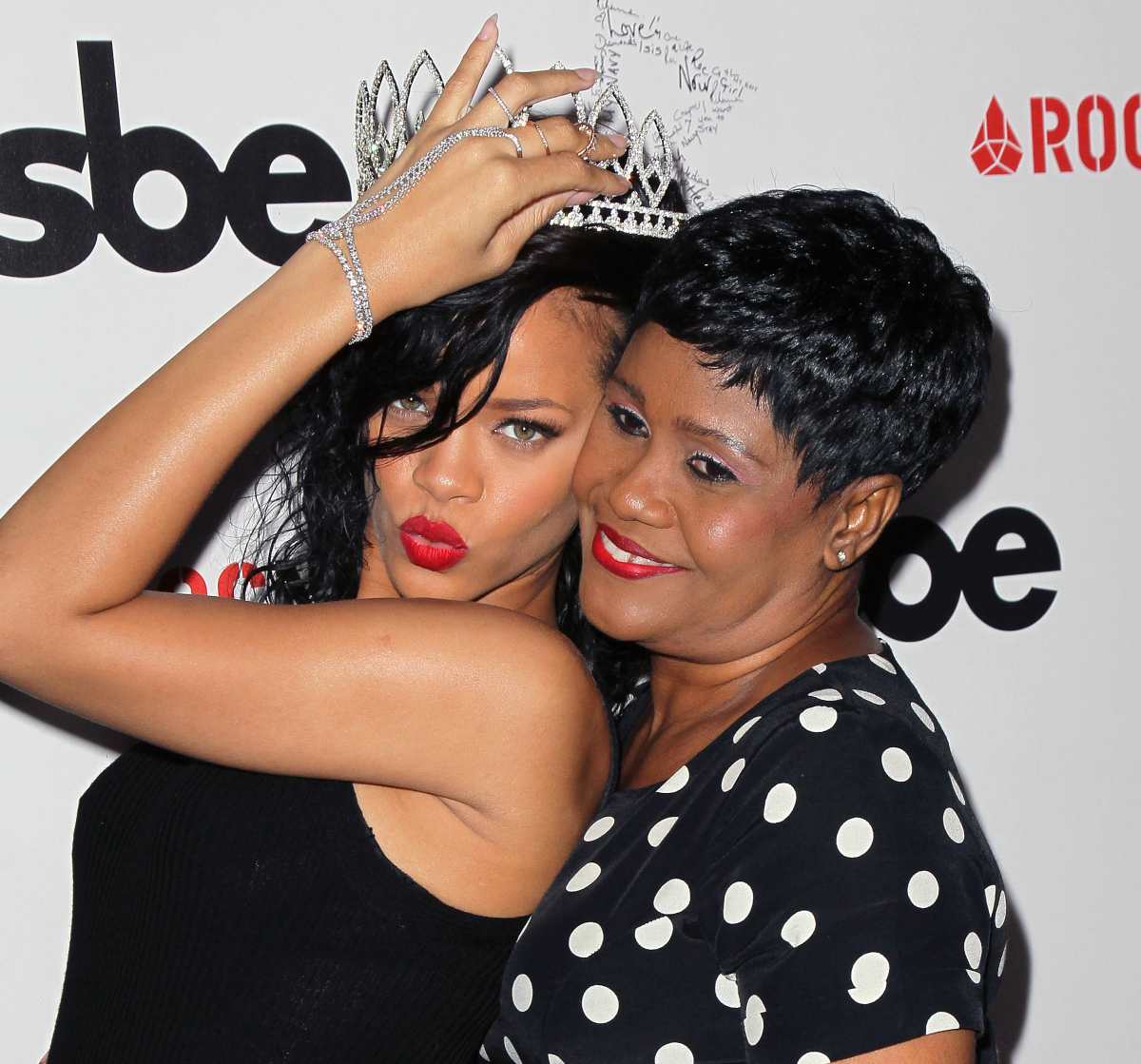Rihanna celebra el cumpleaños de su mamá con emotiva foto de su infancia
