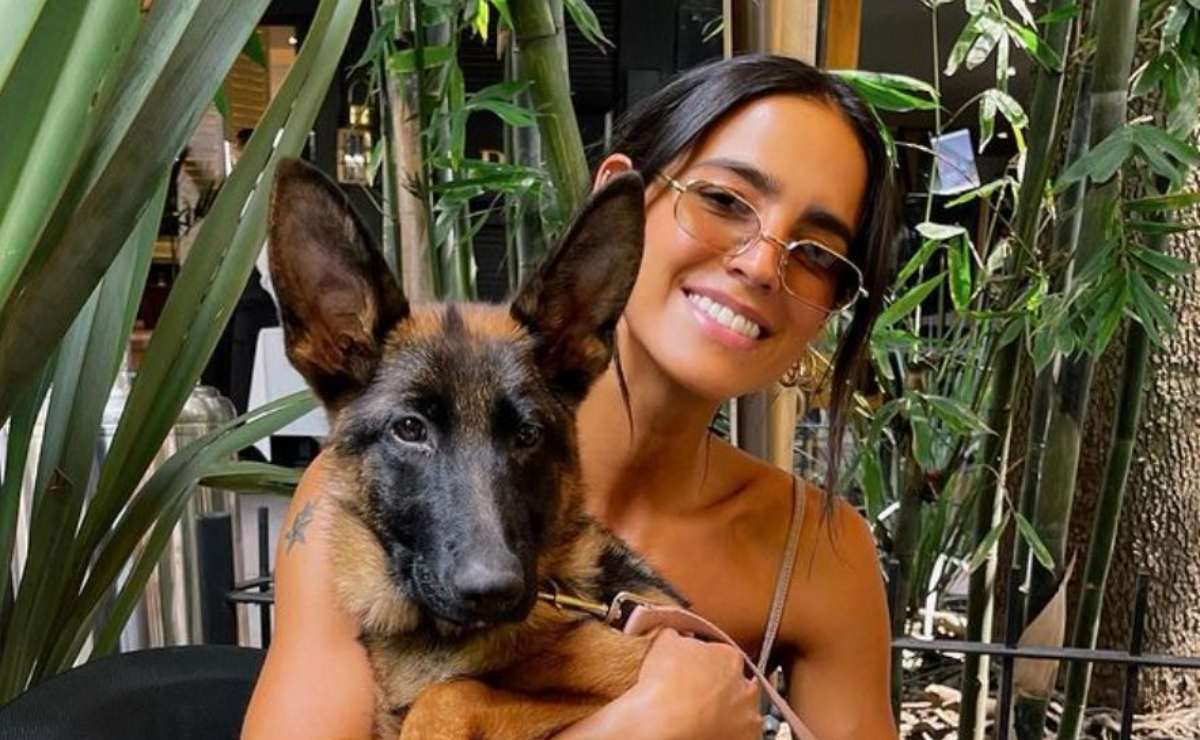 Bárbara de Regil, entre lágrimas, revela que envenenaron a su perra