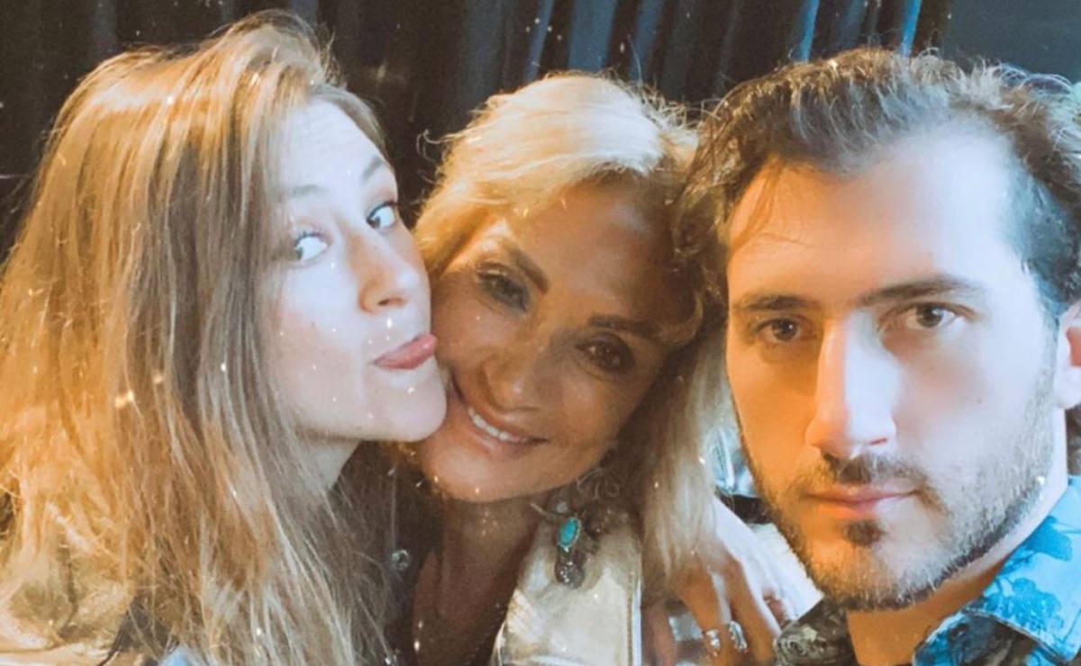 Carlos Gotlib, hijo de Adela Micha, se compromete con Paola Salomón