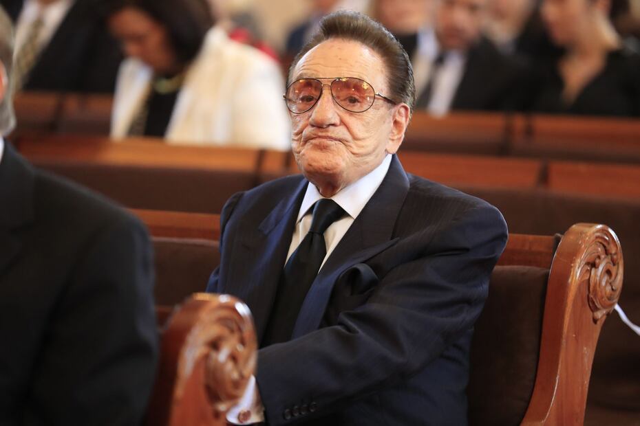 El último adiós al arzobispo Antonio Chedraoui
