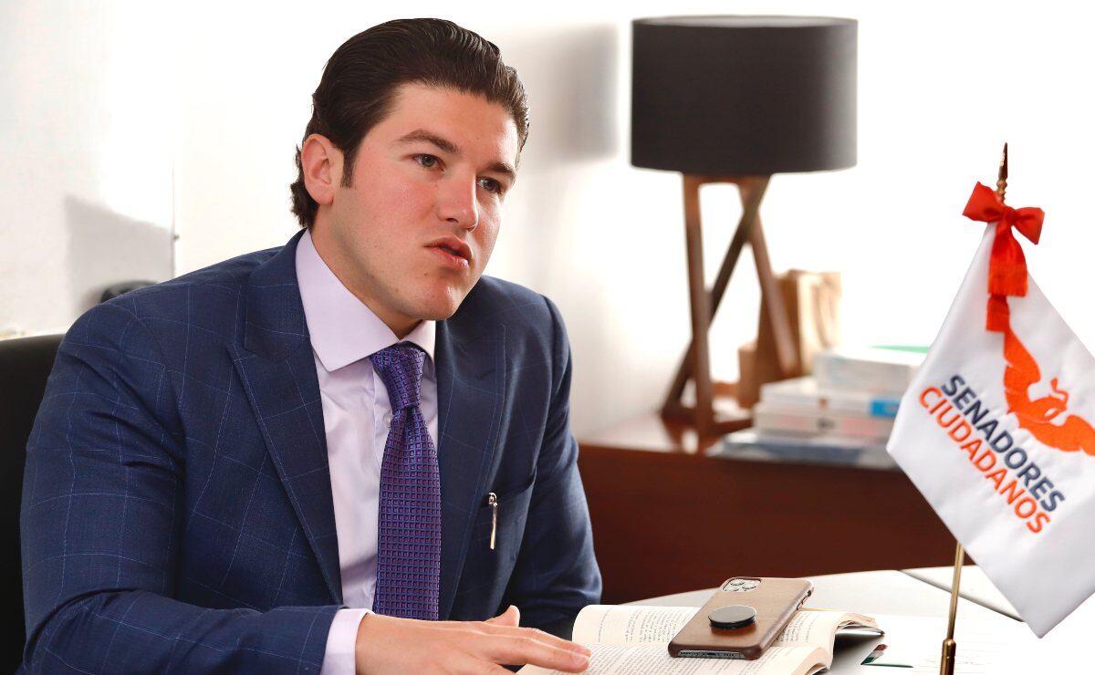 Samuel García se disculpa por actitud machista contra Mariana Rodríguez