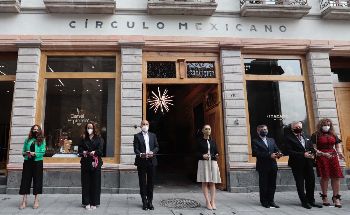 Chocolates Finca Rocío, de los hijos de AMLO, abre su primer tienda