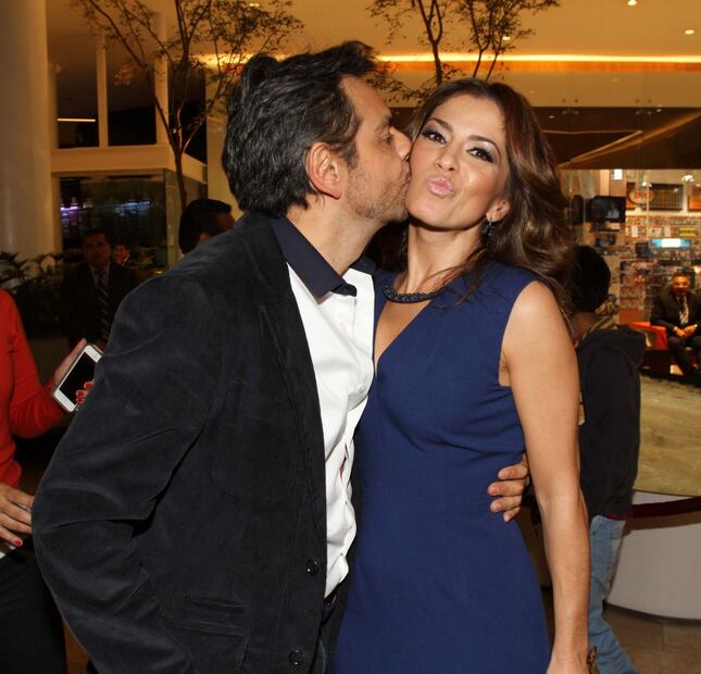Así celebran su quinto aniversario de boda Eugenio Derbez y Alessandra Rosaldo 