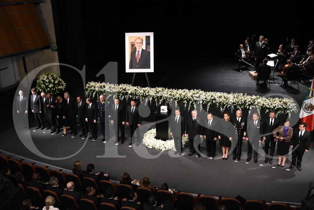El último adiós a Rafael Tovar y de Teresa 