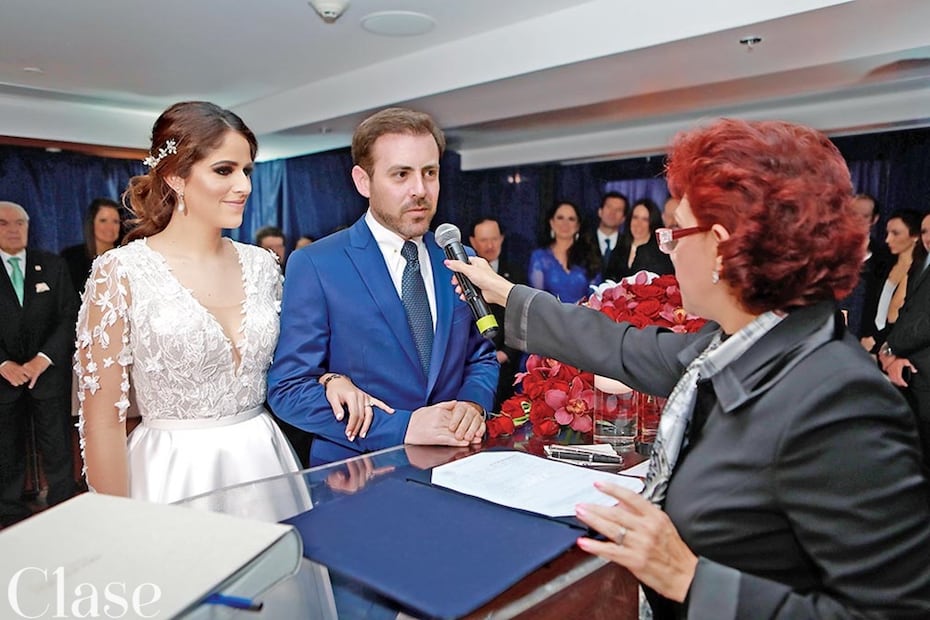 Perla Ealy y Rogelio Cárdenas se casan por el civil 