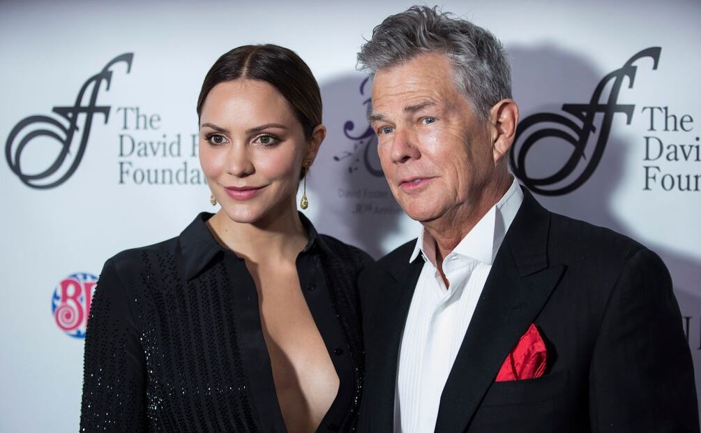 El príncipe Harry pasará la Navidad con David Foster, su 'papá' de Estados Unidos