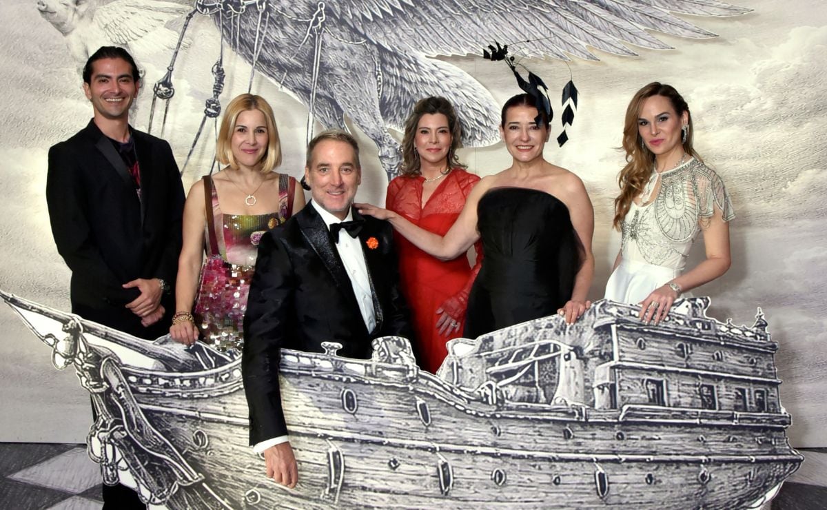 Arturo Ramírez, Loreto Villarreal, Mauricio Lobeira, Ana Bárbara Montemayor, Taiyana Pimentel y Paola Celada / Foto: Memo Treviño