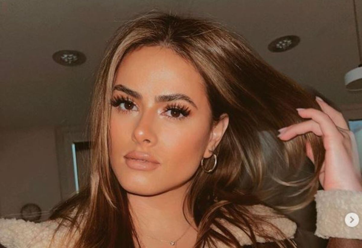 Nicole Peña tiene el vestido corsetero de Zara que te hará lucir elegante a cualquier hora