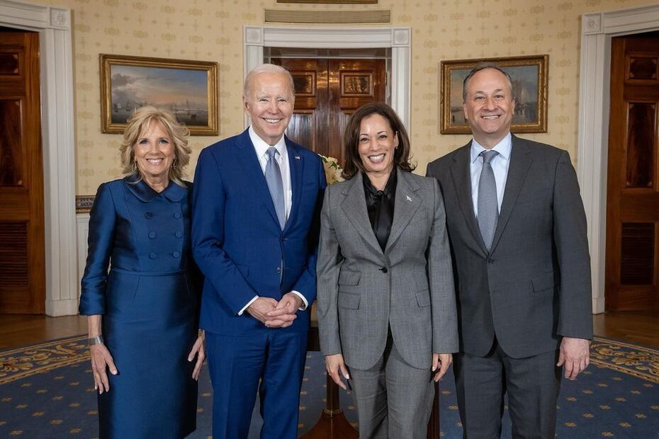 Kamala Harris con su esposo Douglas Emhoff posan con el presidente Joe Biden y su esposa Jill / Foto: Instagram