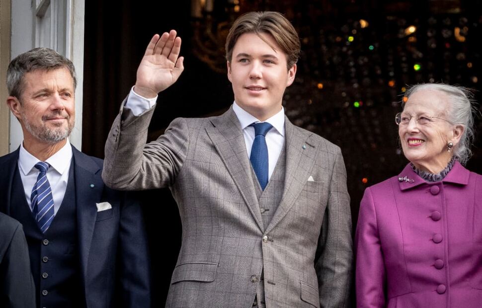 El príncipe Federico, su hijo Christian y Margarita de Dinamarca / EFE