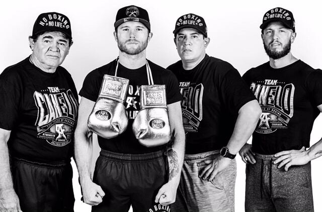 Luis Miguel y Mollie Gould juntos en la pelea de Saúl “Canelo” Álvarez