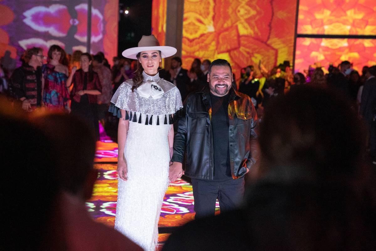 Benito Santos hará el ropón de bautizo para la hija de Ximena Navarrete