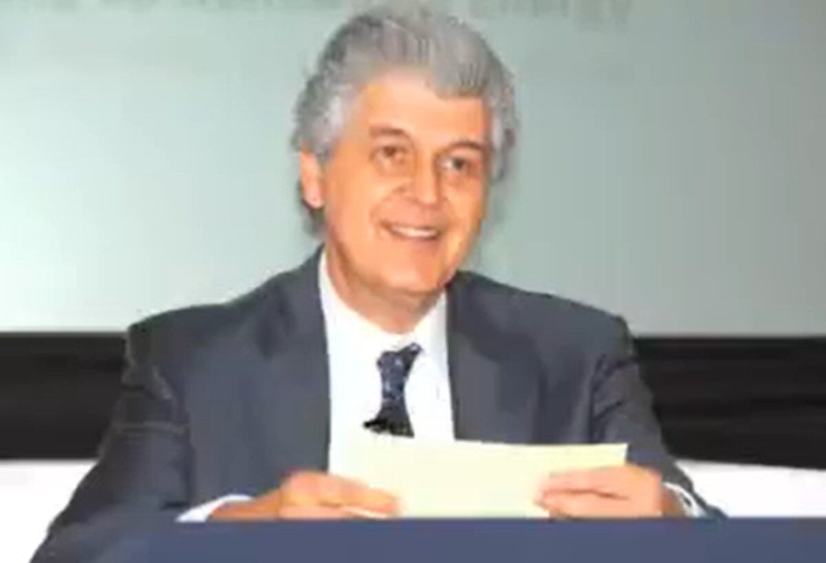 Alfredo Elias Ayub / Foto: YouTube - Universidad Anáhuac