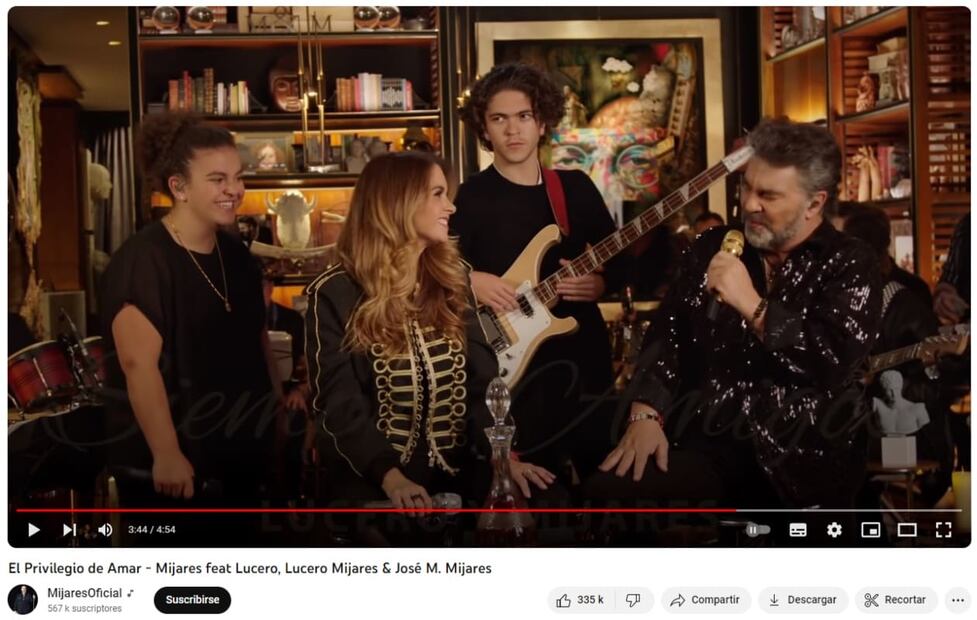 Lucero y Manuel Mijares con sus hijos, Lucerito y José Manuel / Youtube