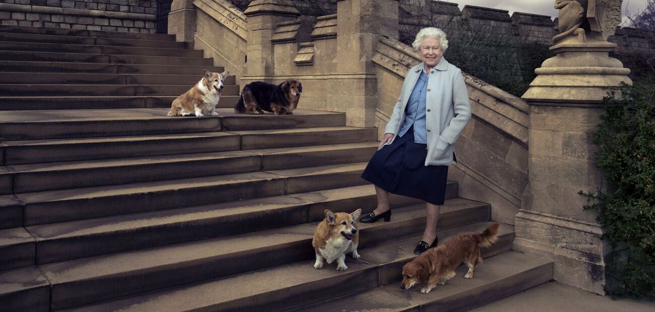 Así refrescó la reina Isabel II su palacio durante su encuentro con Boris Johnson