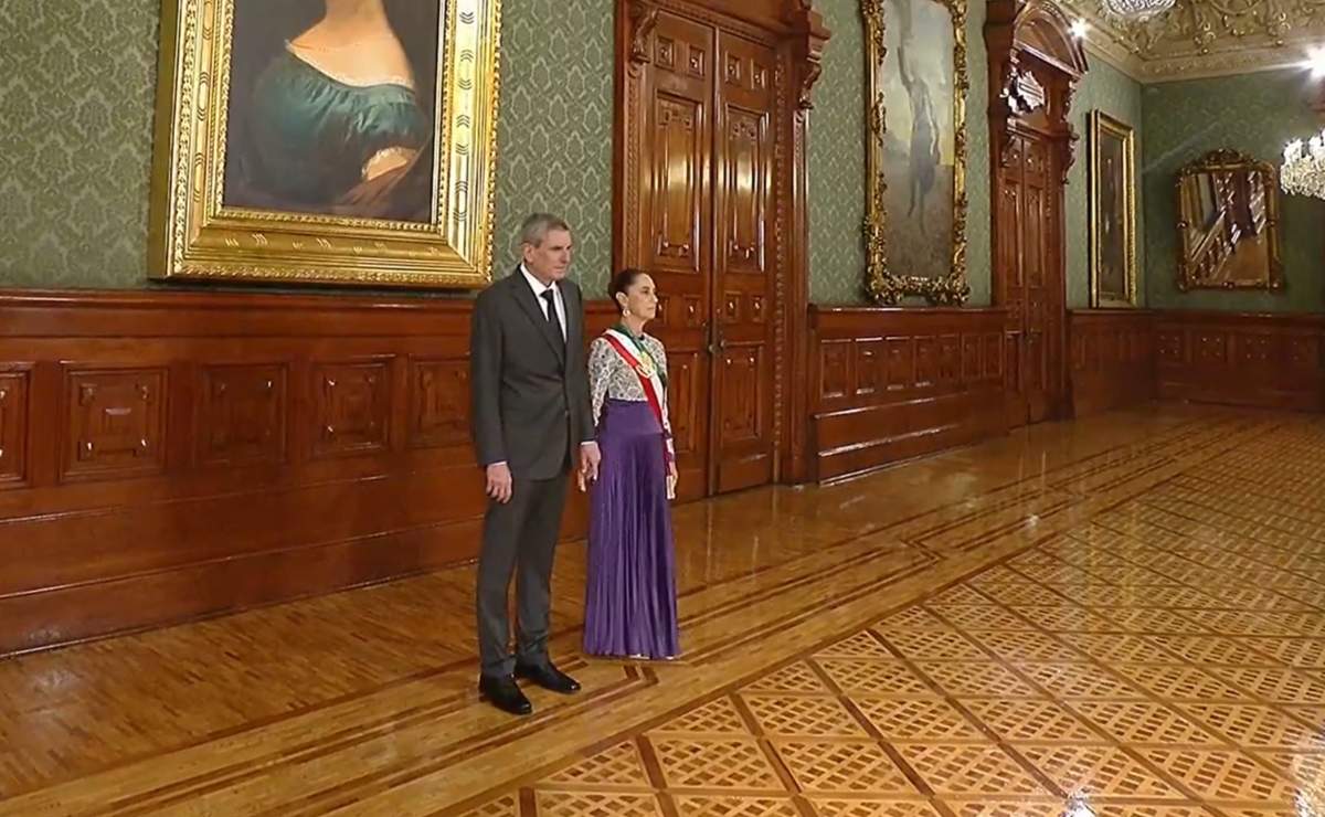 Claudia Sheinbaum esruvo acompañada por su esposo durante su primer Grito de Independencia / Foto: Especial