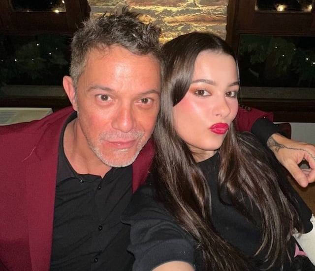 Manuela, hija de Jaydy Michel y Alejandro Sanz, sorprende con look nupcial