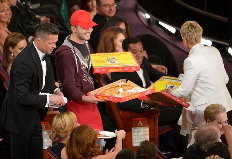 ¡Llegó la comida! Famosos que llevaron alimentos a las entregas de premios