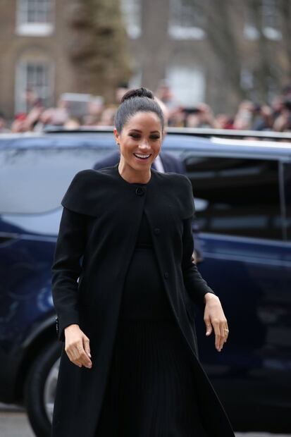 Meghan Markle impacta porque deja ver su pelo casi al natural