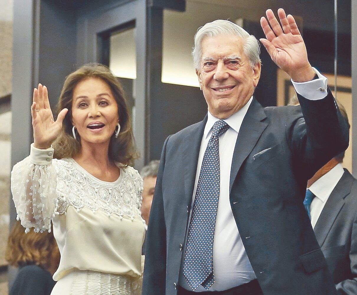 La 'advertencia' a Isabel Preysler por parte del entorno de Mario Vargas Llosa
