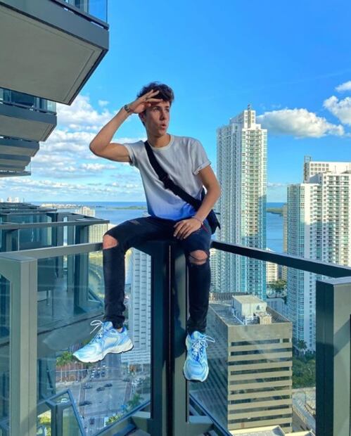 El actor Juanpa Zurita confirma que sí saldrá en la segunda temporada de ‘Luis Miguel: la serie’