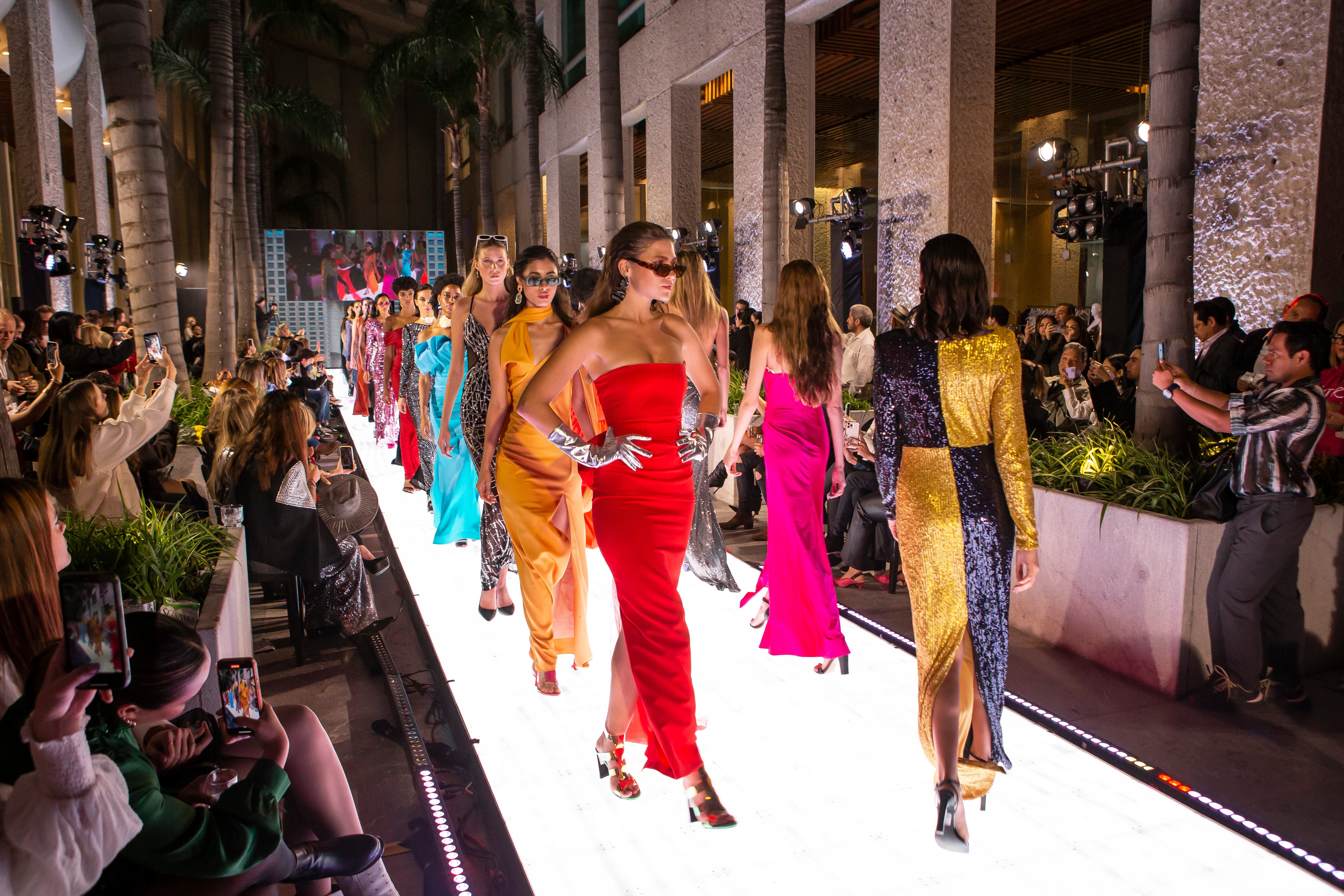 Desfile Future Fashion/Esteban Torreblanca.