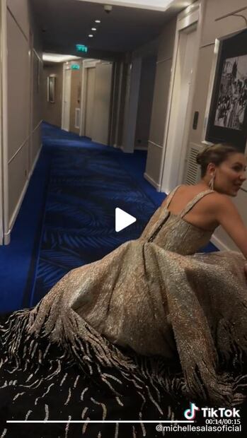 Michelle Salas sufre caída durante el Festival de Cannes