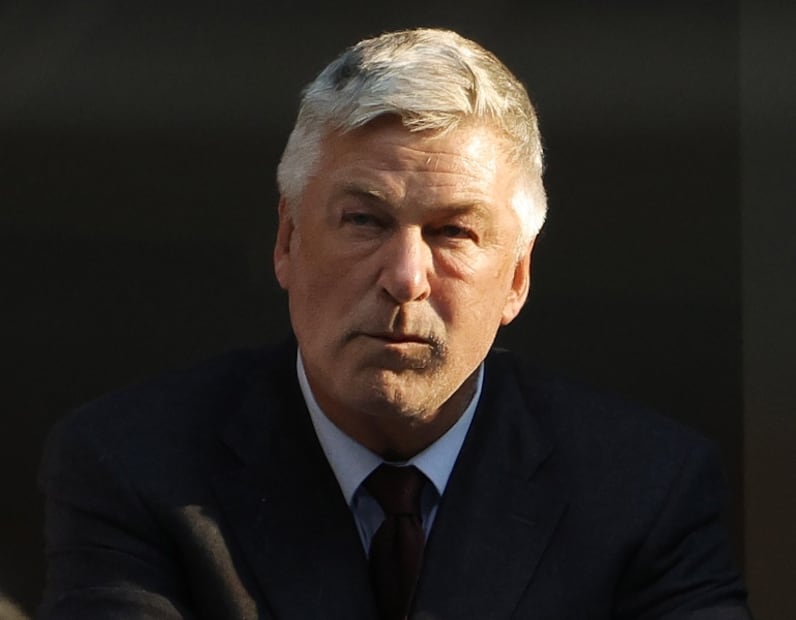Alec Baldwin será acusado de homicidio involuntario, podría enfrentar 18 meses de prisión