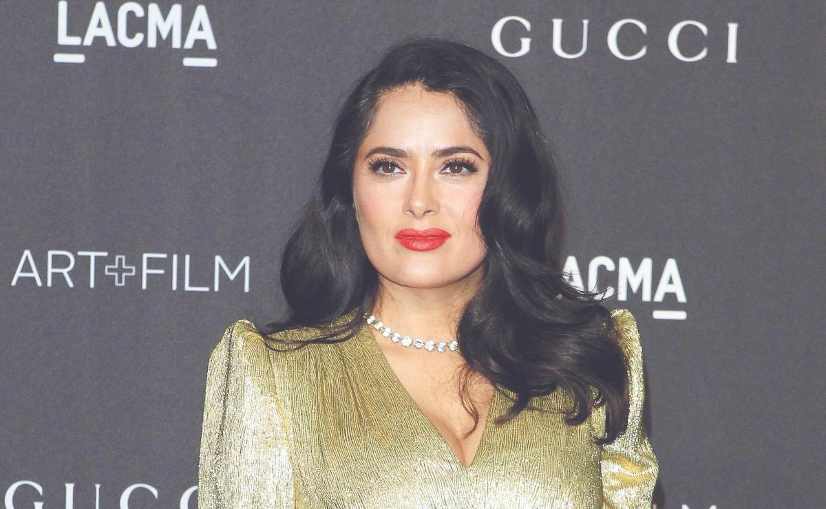 Salma Hayek cumple 54 y lo celebramos con sus escotes más icónicos