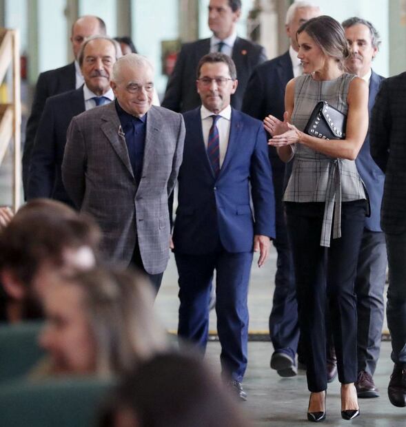 Royals “low cost”: vestir como reina no siempre es tan caro