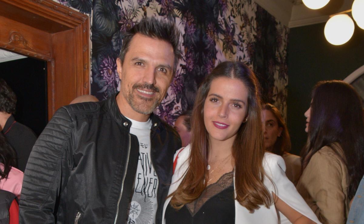 Billy Rovzar y Claudia Álvarez anuncian que esperan mellizos