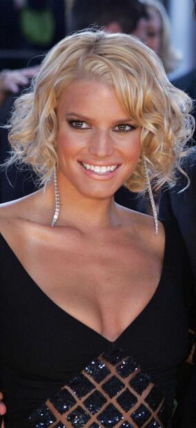 Jessica Simpson publica foto y luce irreconocible por alcoholismo
