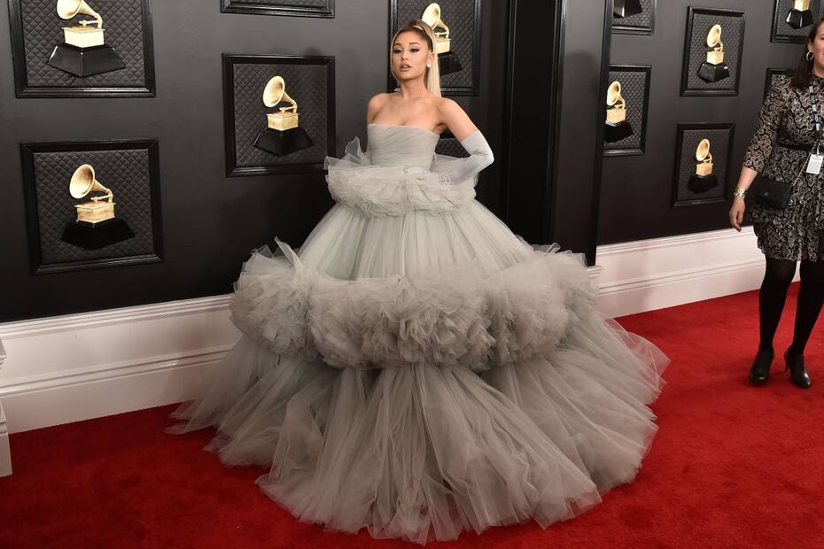 Los 7 mejores y memorables looks de los Grammy
