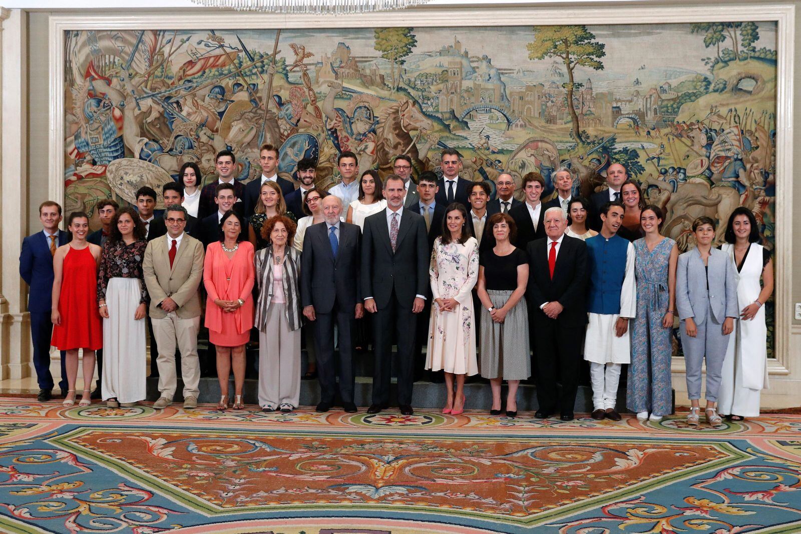 VIDEO: Felipe de España y Letizia en franco duelo; miradas que matan 