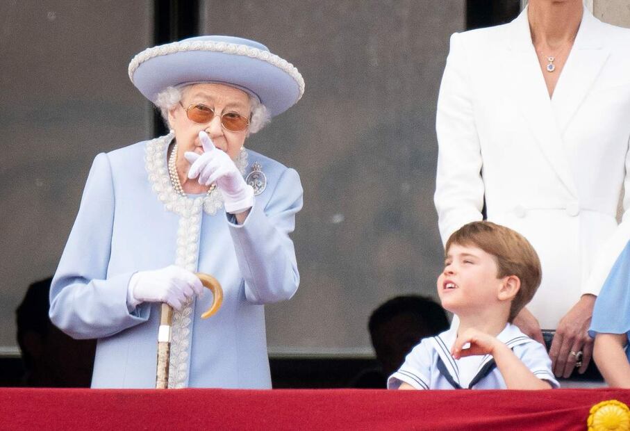 Las caras del príncipe Louis en el Jubileo de Isabel II se roban el show