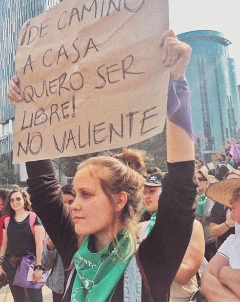 Natasha Dupeyron y su imagen a favor del autoplacer