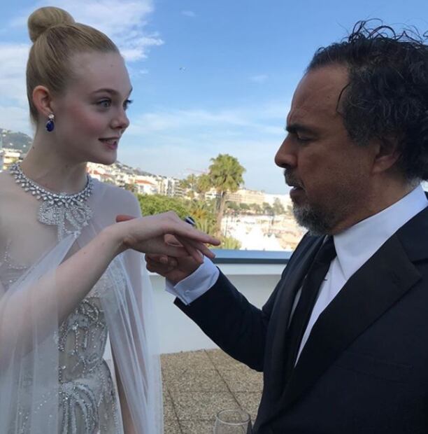 Elle Fanning super sexy en bikini que 'robó' a su hermana Dakota Fanning