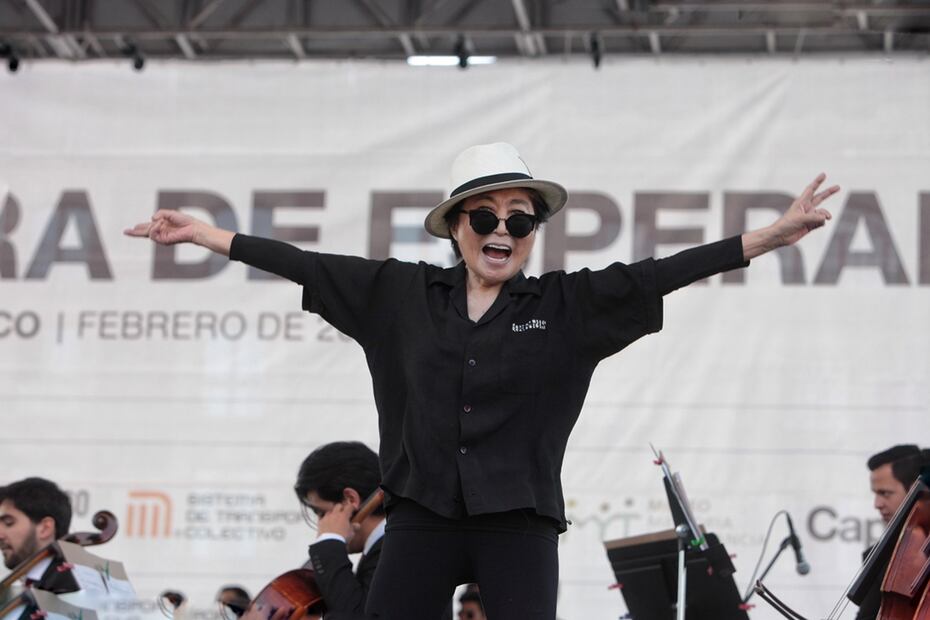 A sus 87 años, Yoko Ono está en silla de ruedas y cuidados especiales 