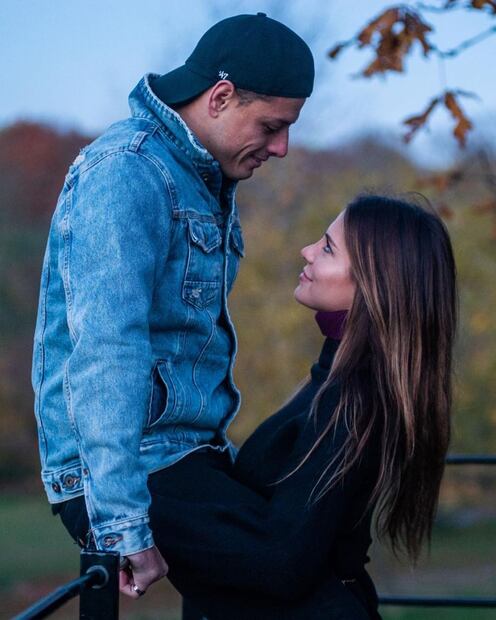 Cómo Sarah Kohan y "Chicharito" planearon ser papás