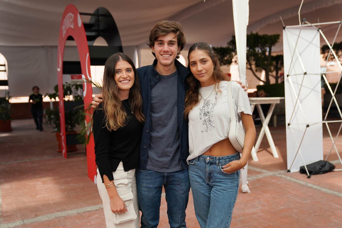 María Cano, Bernardo Bolio y Ana Sofía Nacid. (Foto: Héptor Arjona para VIP)