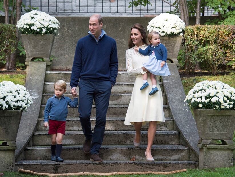 George y Charlotte roban cámara en Canadá