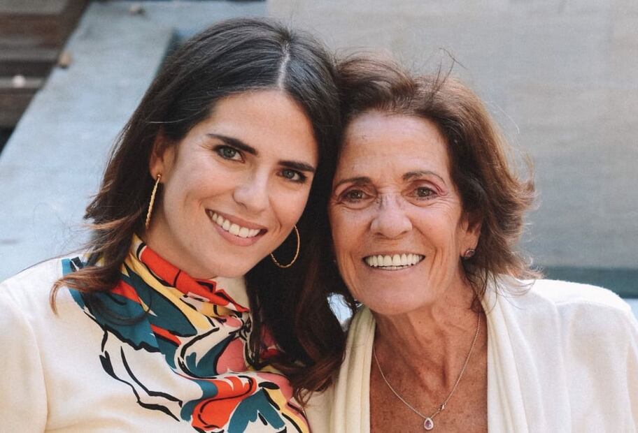 La actriz Karla Souza con su mamá / Foto: Instagram