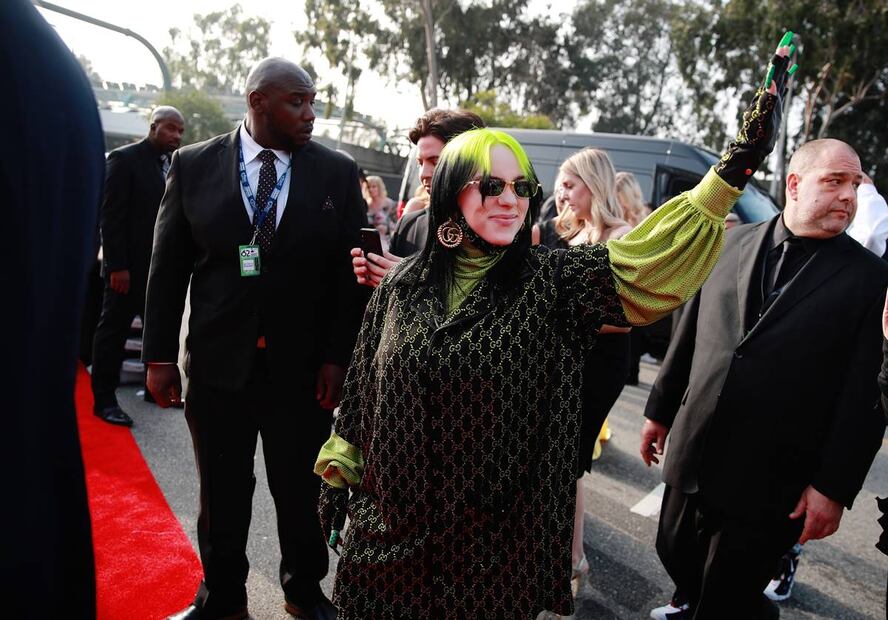Billie Eilish impacta en Gucci para la ceremonia de los Grammy 2020